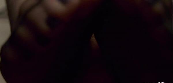 Junge Nachbarin 18 gibt alten Sack Nylon Fuß und BJ in POV Deutsch - German Teen